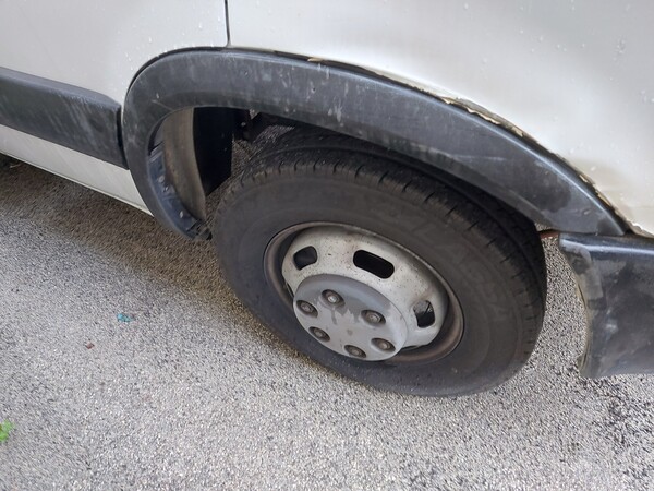 13#7533 Furgone isotermico Iveco 35c13 in vendita - foto 8