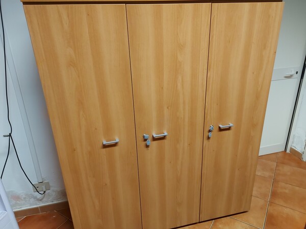 8#7533 Arredi per ufficio e spogliatoi in vendita - foto 2