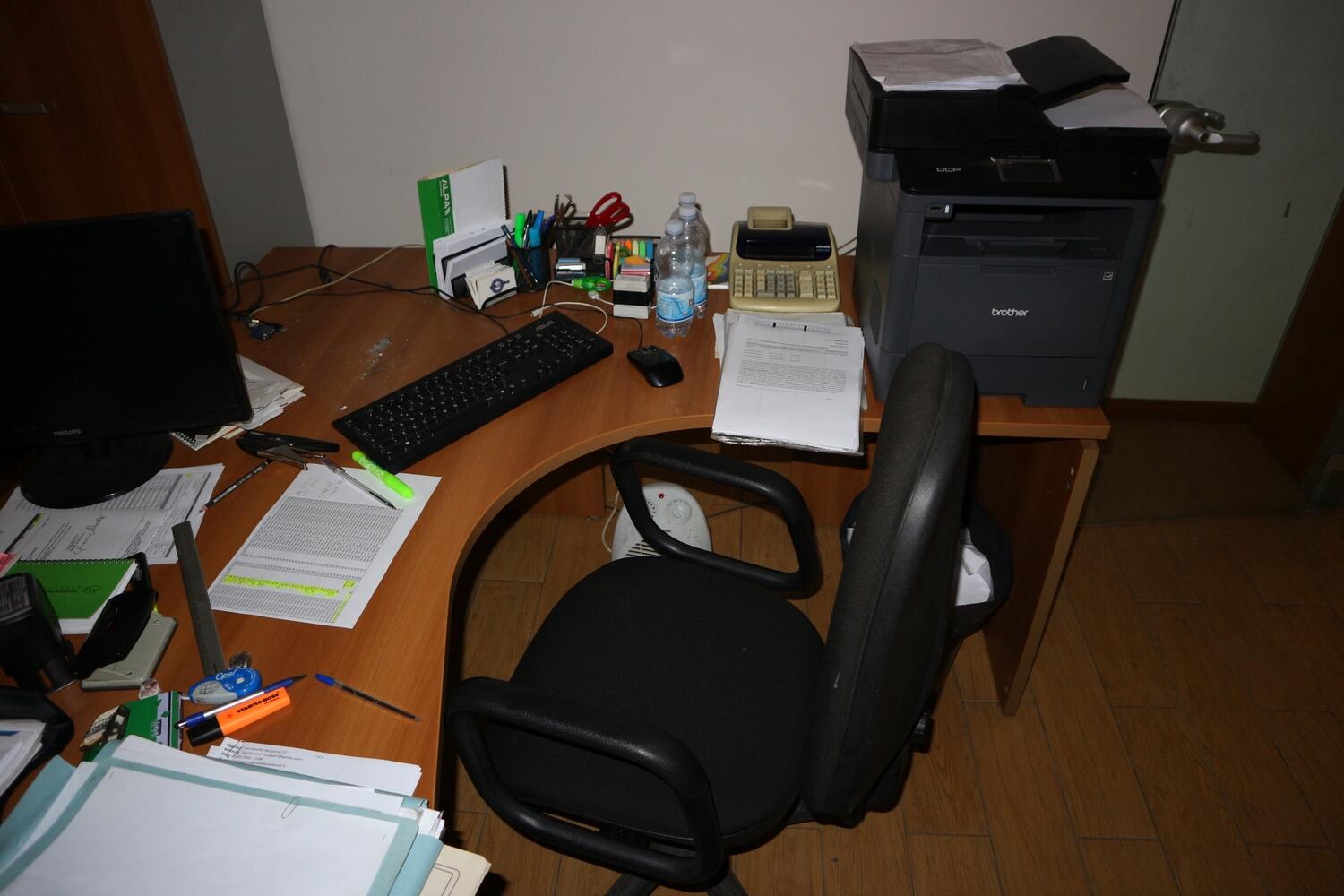 Lot Office furniture and equipment