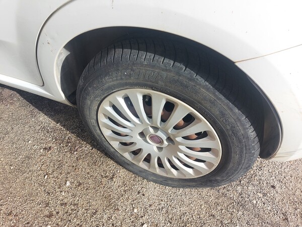 8#7551 Autovettura Fiat Punto in vendita - foto 5