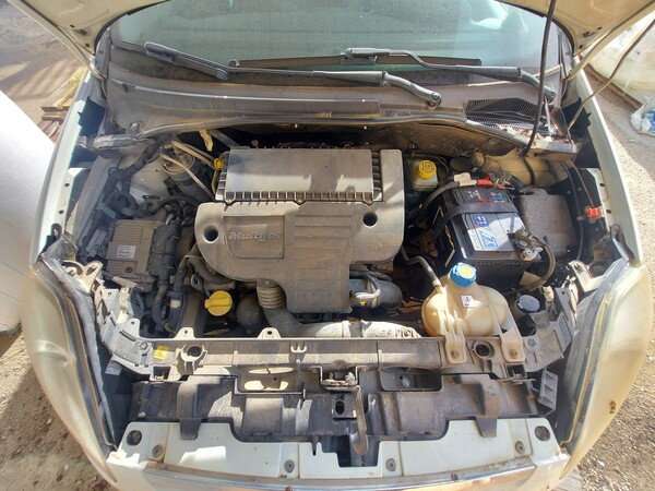 8#7551 Autovettura Fiat Punto in vendita - foto 10
