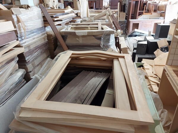 1#7553 Arredamento in legno in vendita - foto 3