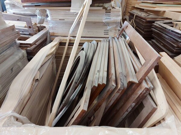 1#7553 Arredamento in legno in vendita - foto 4