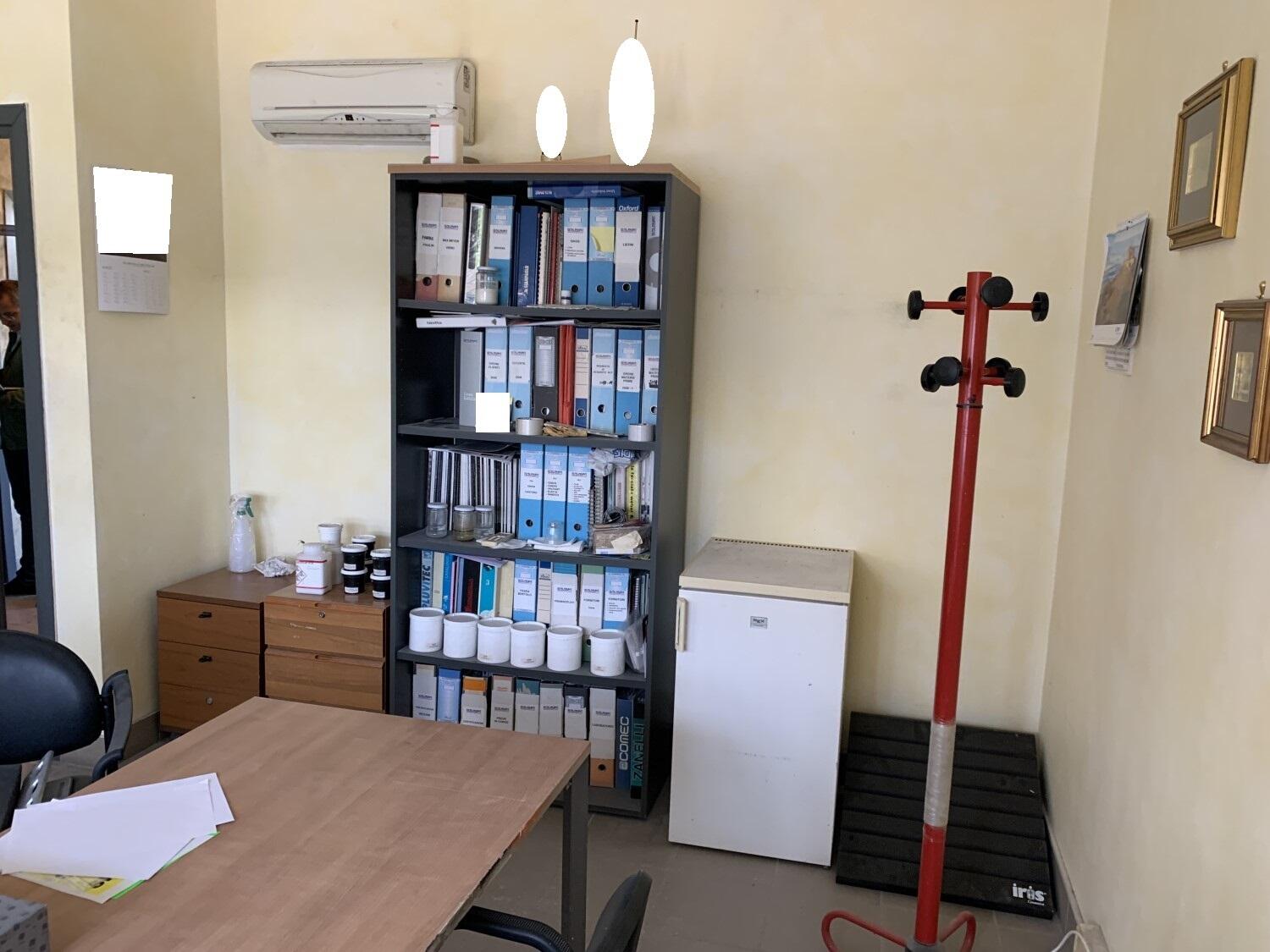 Lot Office furniture