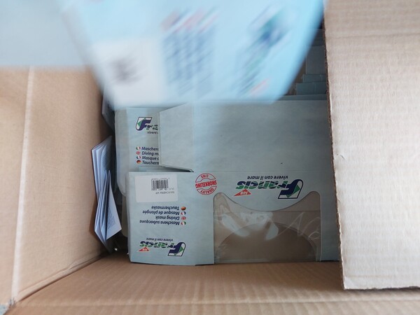 31#7556 Attrezzatura subacquea e imballaggi in vendita - foto 26