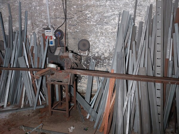 67#7559 Materiale ferroso ed attrezzature per la lavorazione del ferro in vendita - foto 4