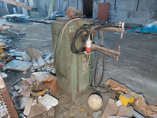 67#7559 Materiale ferroso ed attrezzature per la lavorazione del ferro in vendita - foto 12