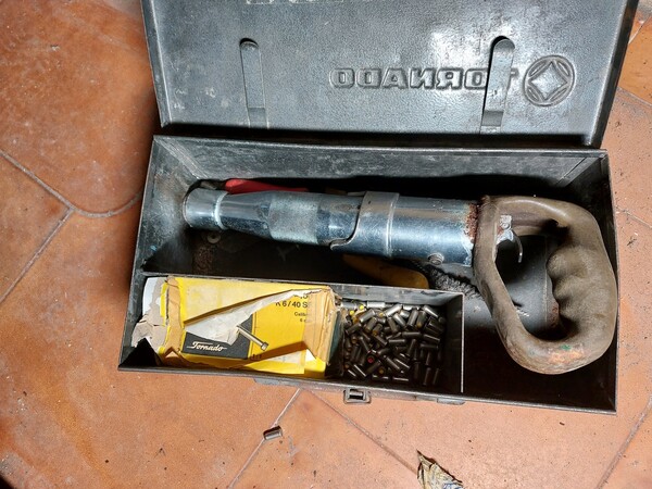67#7559 Materiale ferroso ed attrezzature per la lavorazione del ferro in vendita - foto 14