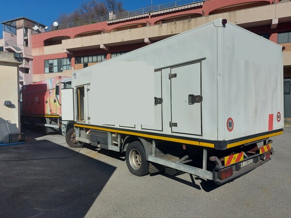 11#7570 Autocarro Iveco in vendita - foto 3