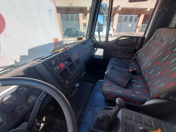 11#7570 Autocarro Iveco in vendita - foto 8