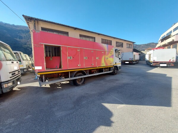 12#7570 Autocarro Iveco Eurocargo in vendita - foto 2