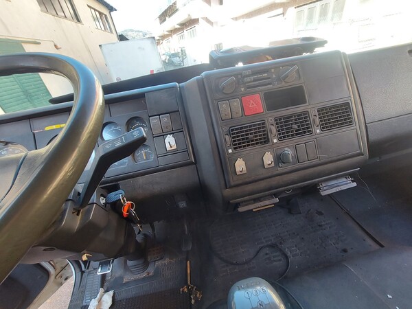 12#7570 Autocarro Iveco Eurocargo in vendita - foto 10