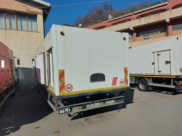 17#7570 Autocarro Iveco Eurocargo in vendita - foto 2