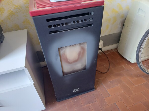 24#7579 Stufe a pellet e attrezzature per ufficio in vendita - foto 3