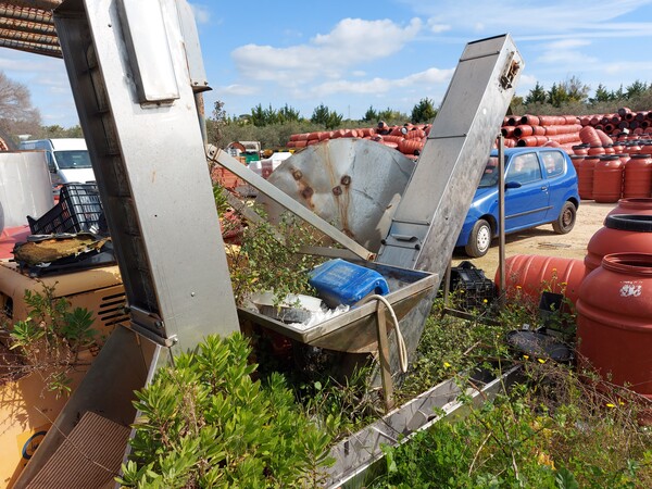 27#7582 Tavoli in acciaio inox e nastri elevatori in vendita - foto 5