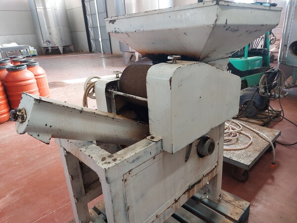 6#7582 Schiacciatrice con tramoggia in vendita - foto 4
