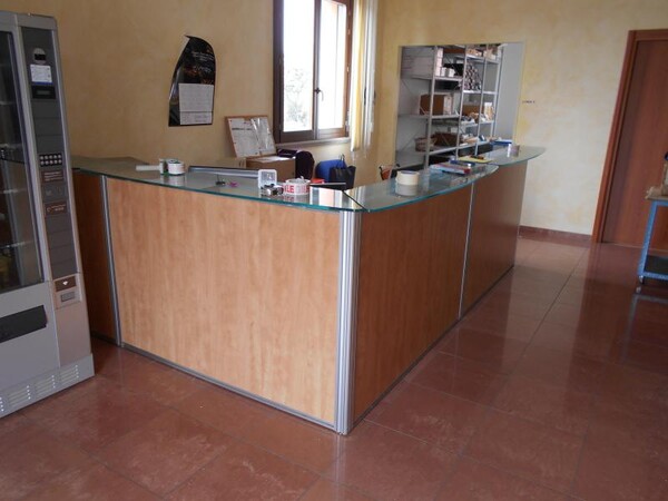 1#7585 Arredi e attrezzature da ufficio in vendita - foto 27
