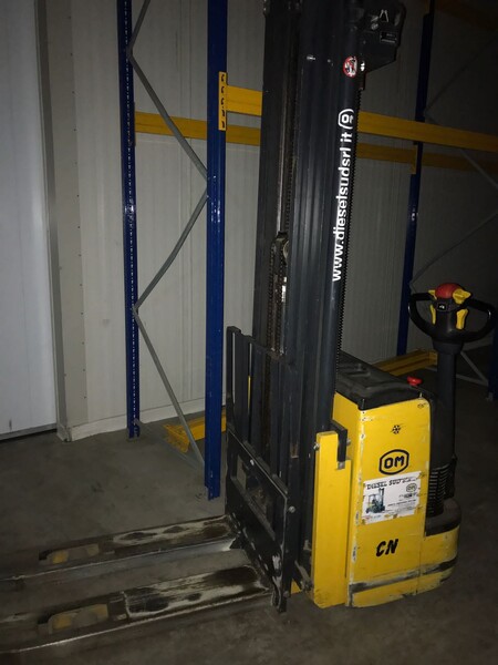 1#7597 Furgone con cella frigo e scaffalatura industriale in vendita - foto 7