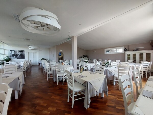 10#7604 Cessione azioni Centro Sportivo 3 Laghi Porto Fuori Spa in vendita - foto 10