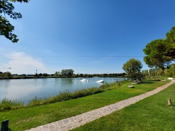 10#7604 Cessione azioni Centro Sportivo 3 Laghi Porto Fuori Spa in vendita - foto 37