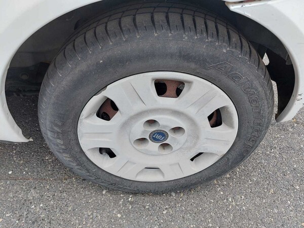 17#7605 Autovettura Fiat Punto in vendita - foto 6