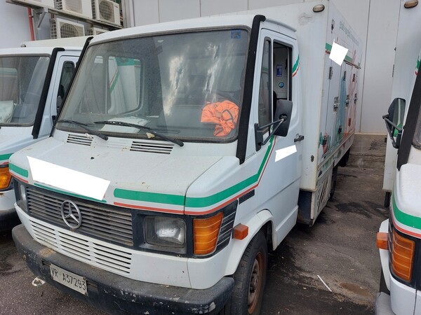 2#7605 Autocarro Mercedes Benz 308 D in vendita - foto 4