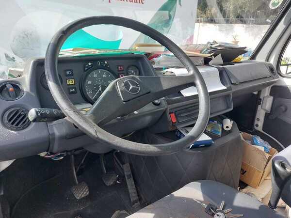 24#7605 Autocarro Mercedes Benz 308 D in vendita - foto 16
