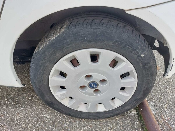 26#7605 Autovettura Fiat Punto in vendita - foto 6
