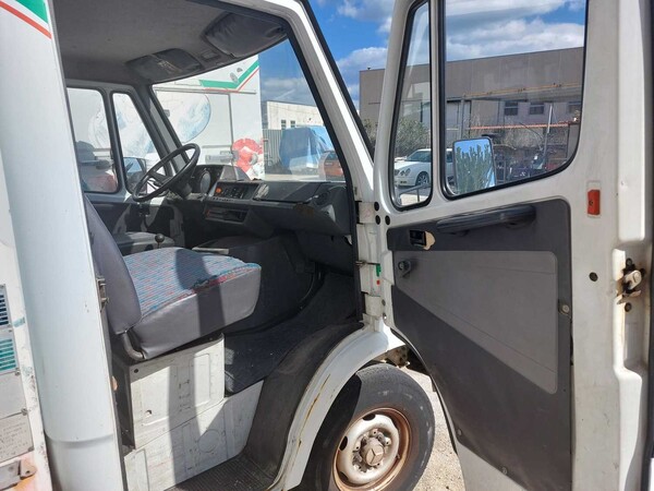 27#7605 Autocarro Mercedes Benz 308 D in vendita - foto 11