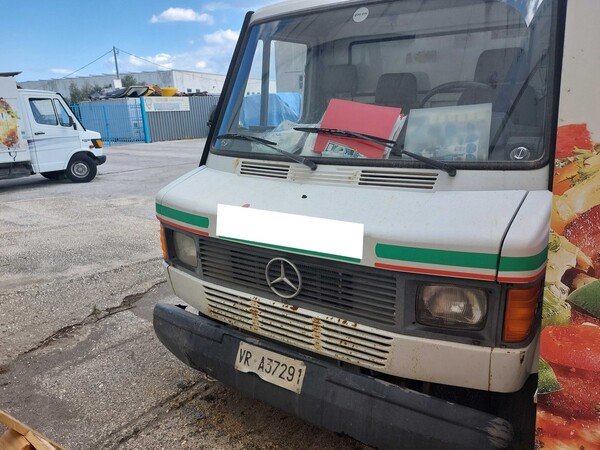 31#7605 Autocarro Mercedes Benz 308 D in vendita - foto 3