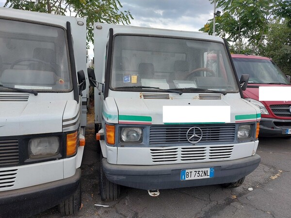 32#7605 Autocarro Mercedes Benz 308 D in vendita - foto 1