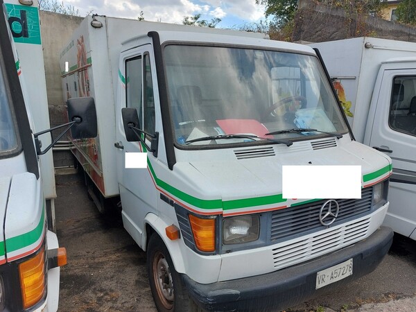 7#7605 Autocarro Mercedes Benz 308 D in vendita - foto 2