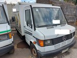 Image 3 - Mercedes Benz 308 D truck - Lot 8 (Auction 7605)