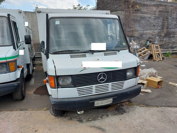 8#7605 Autocarro Mercedes Benz 308 D in vendita - foto 1