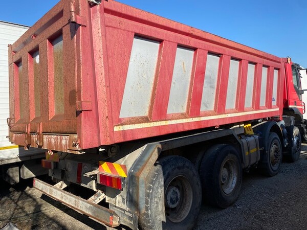 2#7613 Autocarro Iveco Trakker in vendita - foto 3