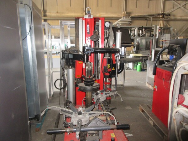 1#7616 Smontagomme e assetto per gomme Butler in vendita - foto 1