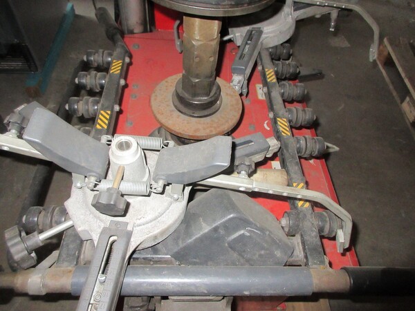 1#7616 Smontagomme e assetto per gomme Butler in vendita - foto 17