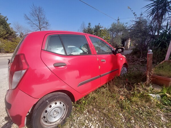 2#7619 Autovettura Hyundai i10 in vendita - foto 3