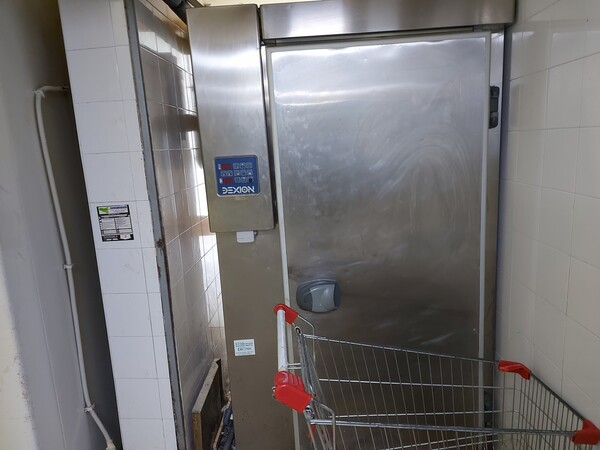 1#7623 Attrezzature e arredi ristorante in vendita - foto 57