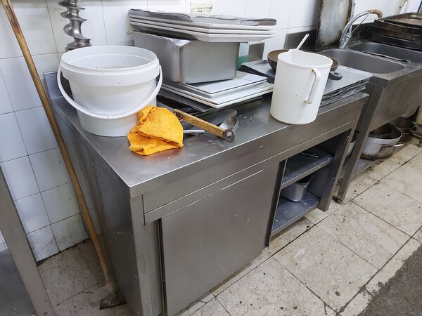 1#7623 Attrezzature e arredi ristorante in vendita - foto 77
