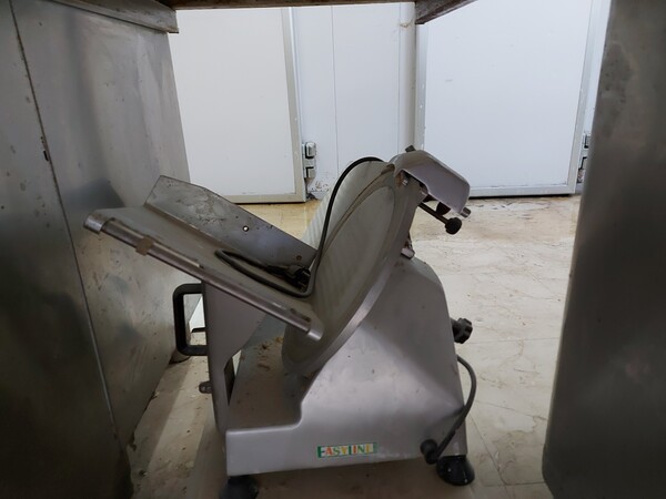 1#7623 Attrezzature e arredi ristorante in vendita - foto 84