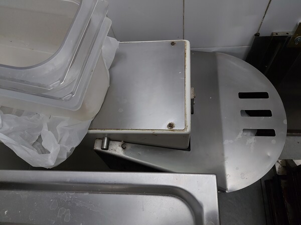 1#7623 Attrezzature e arredi ristorante in vendita - foto 109
