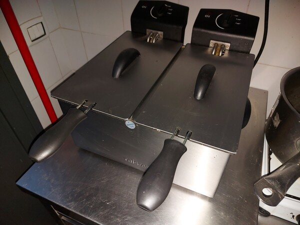 1#7623 Attrezzature e arredi ristorante in vendita - foto 114
