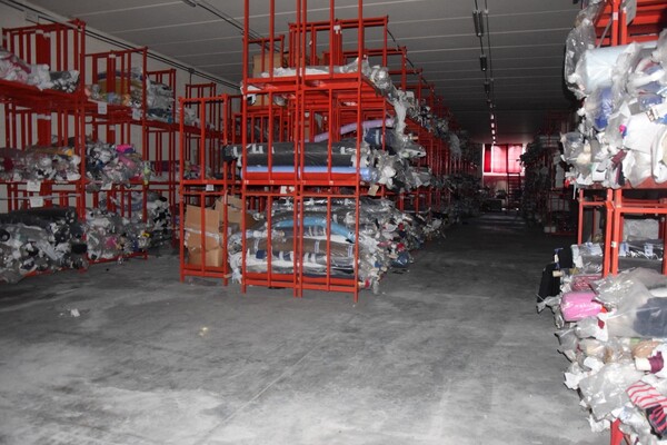1#7624 Roltoli di tessuto e scaffali in vendita - foto 31