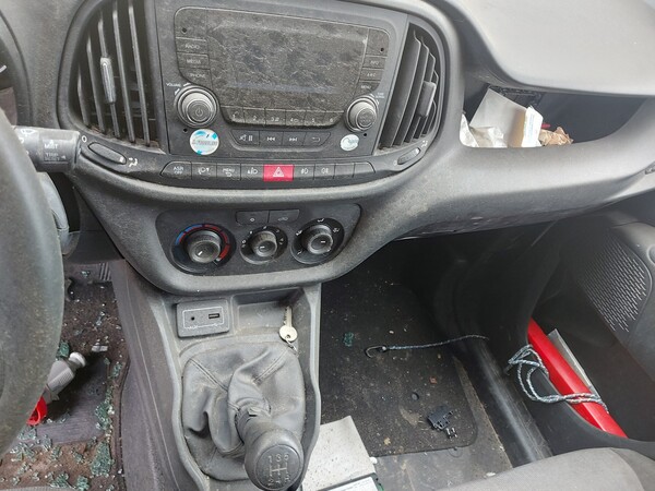 1#7626 Autocarro Ford Transit e autocarro Fiat Doblò in vendita - foto 17