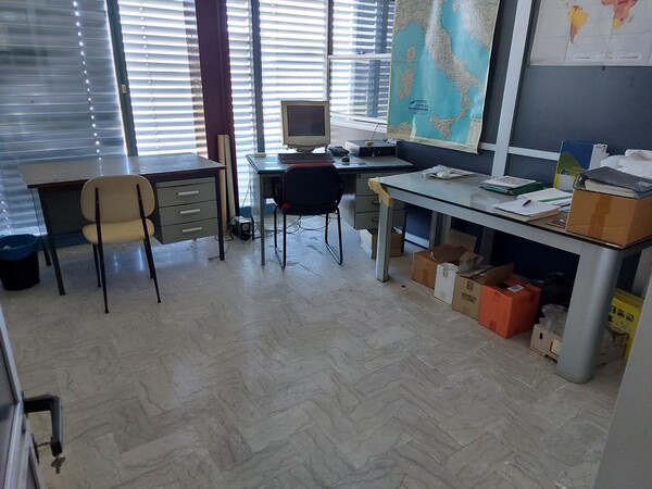 15#7631 Arredi ed attrezzature da ufficio in vendita - foto 4