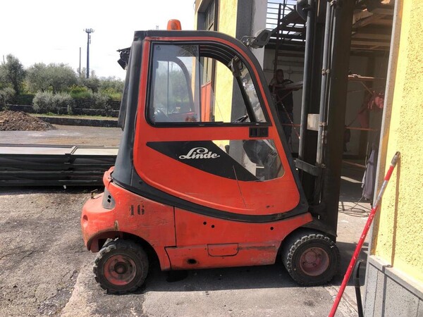 18#7632 Carrello elevatore Linde H20D-03 in vendita - foto 3