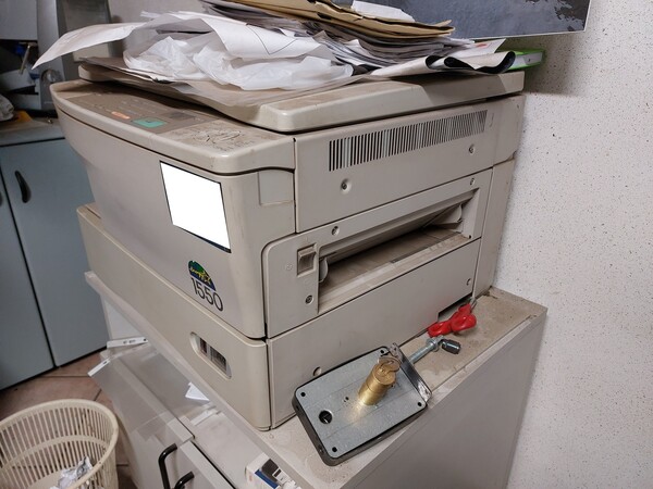 25#7632 Attrezzatura e arredi per ufficio in vendita - foto 13