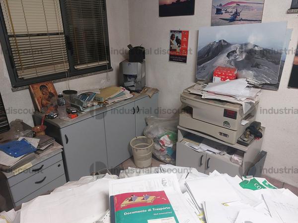 25#7632 Attrezzatura e arredi per ufficio in vendita - foto 3