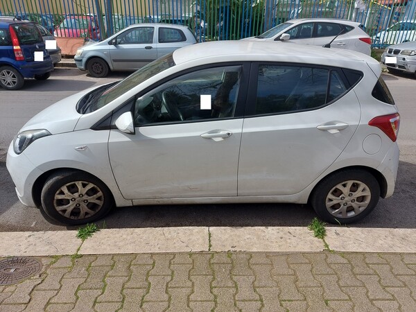 1#7644 Autovettura Hyundai I10 in vendita - foto 2